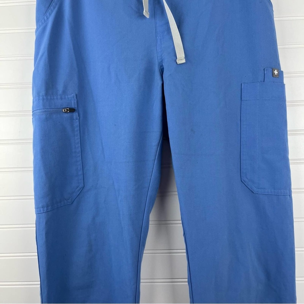 Figs Yola Skinny Tapered Leg Scrub Pant in Ceil Blue Size Small TALL - Picture 11 of 16